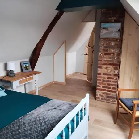 Holiday home Maison Accueillante A Petit-caux Avec Jardin
